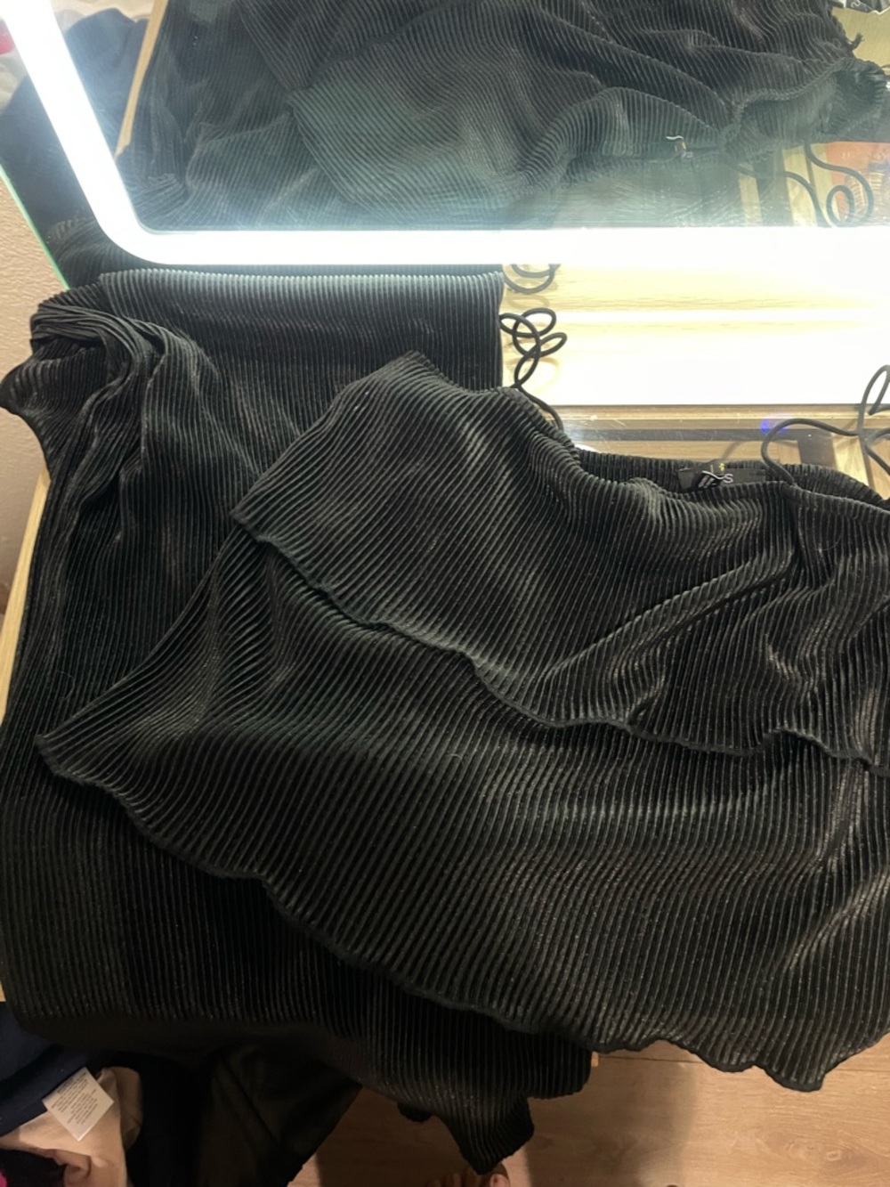 Black set flowy pants